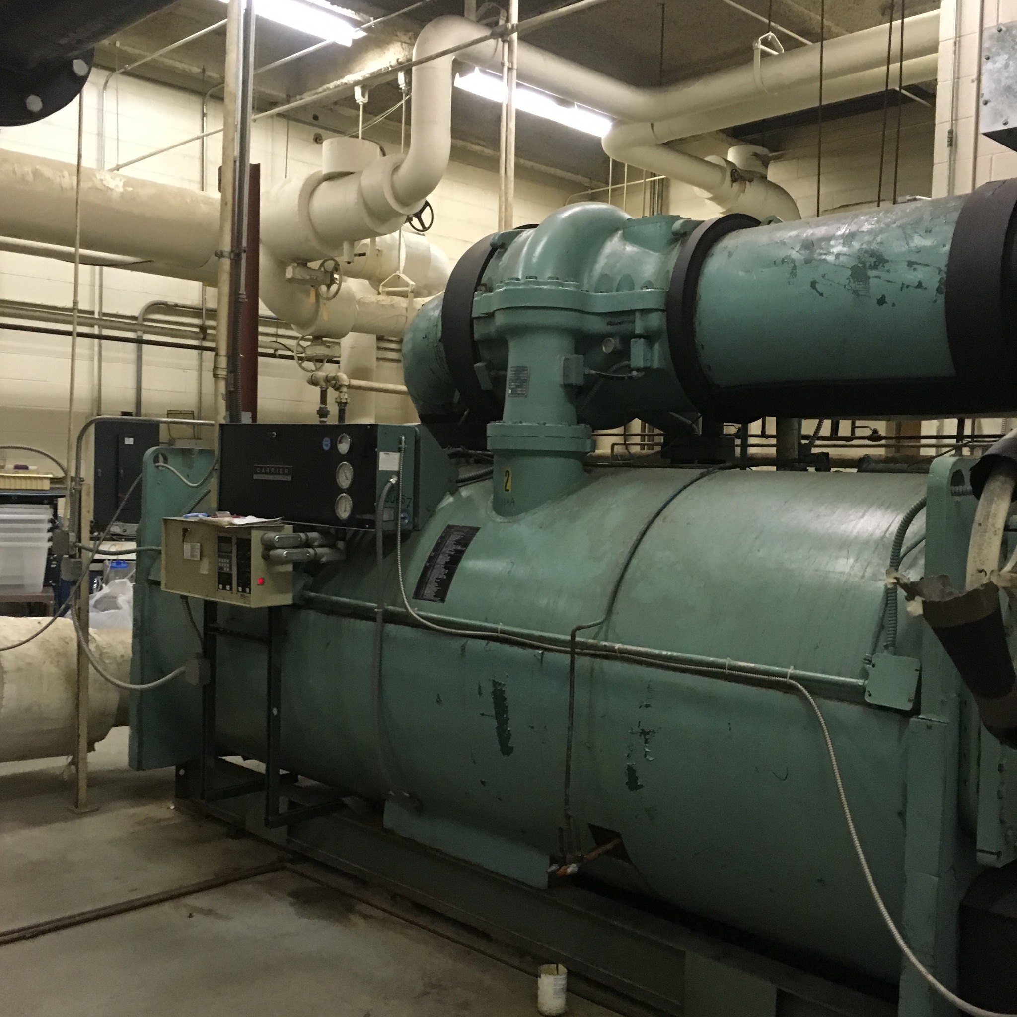 Centrifugal chiller maintenance